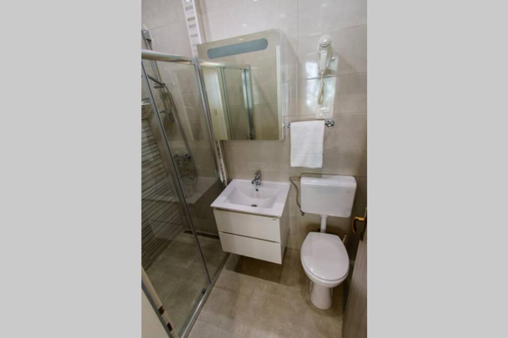 Cosey Studio Apartment For 2 Free Private Parking Makarska Exterior photo